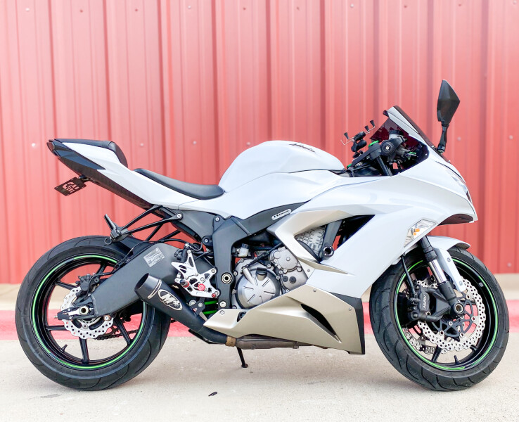 2017 Kawasaki Ninja® ZX™-6R ABS ZX636FHFL