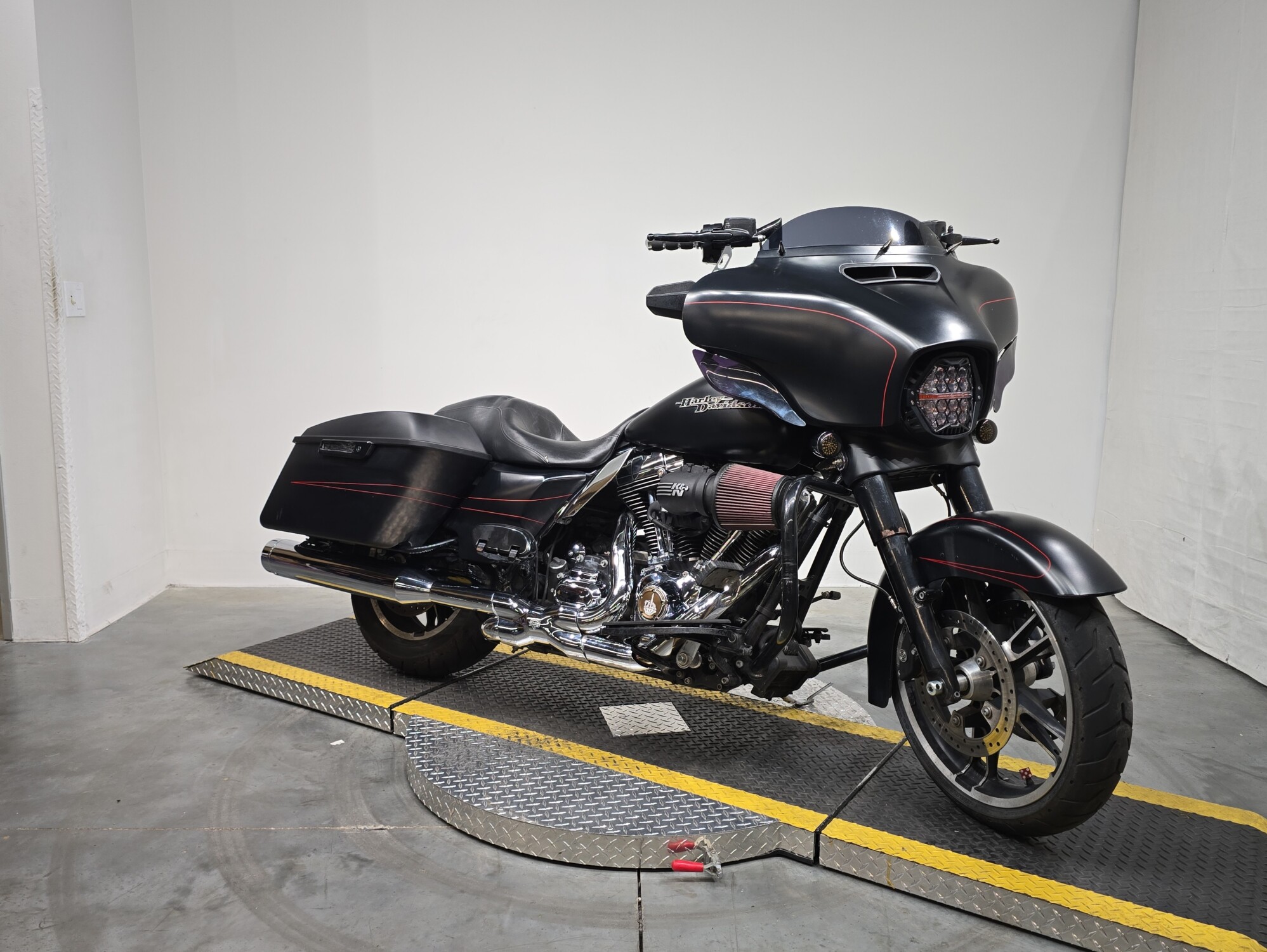 FLHXS 2016 Street Glide® Special