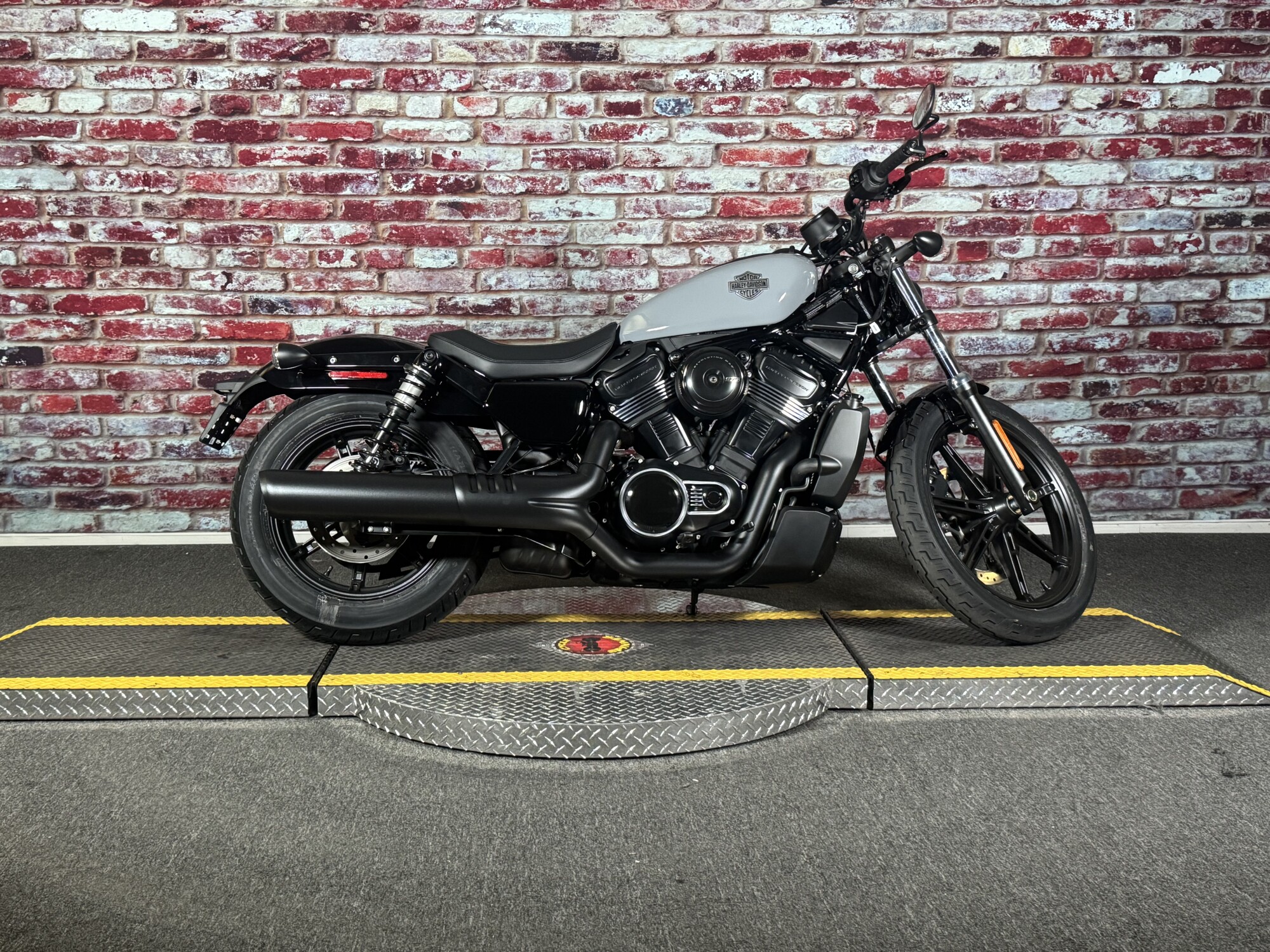 RH975 2026 Nightster®