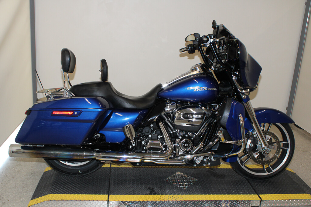 2017 Harley-Davidson Street Glide Special Grand American Touring FLHXS