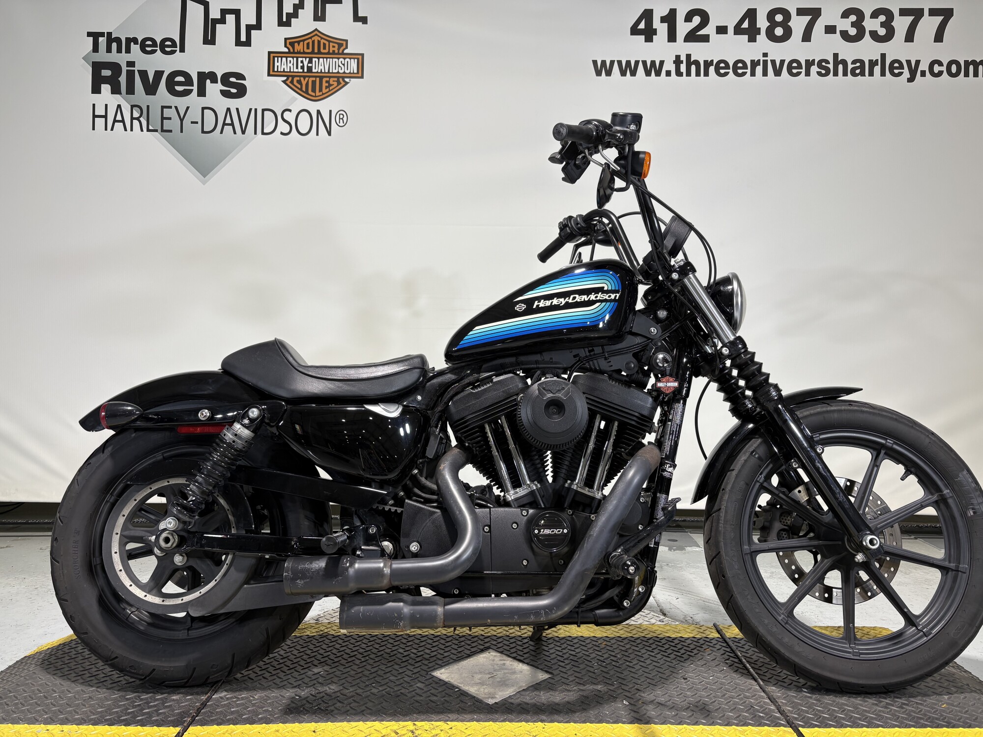 2018 Harley-Davidson® Iron 1200™ Vivid Black