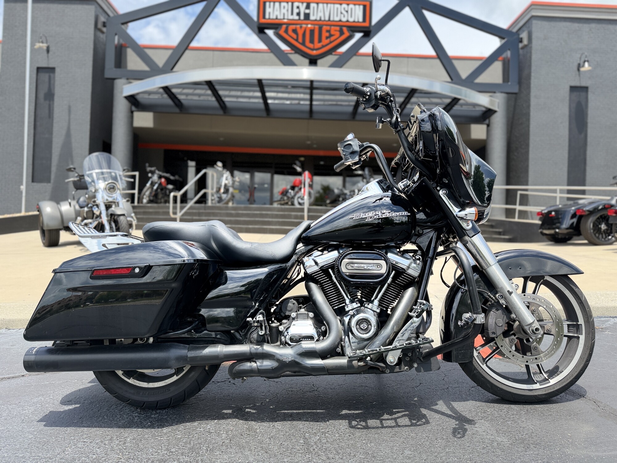 FLHXS 2017 Street Glide® Special