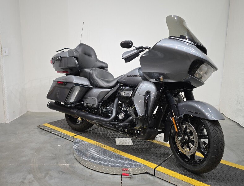 FLTRK 2021 Road Glide® Limited