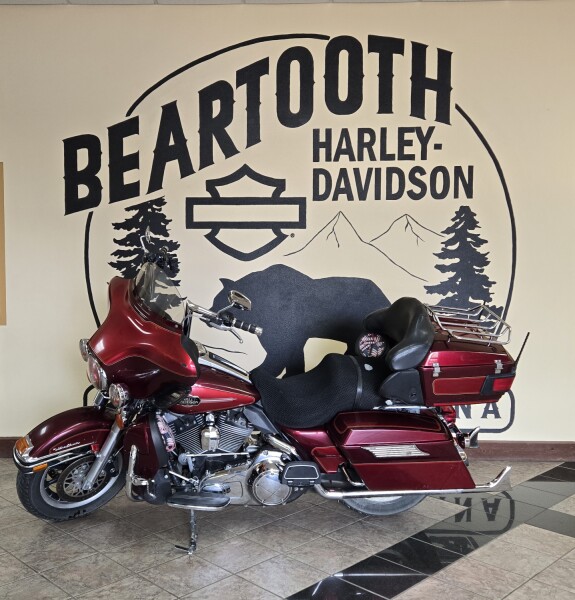 2008 Harley-Davidson® Electra Glide® Ultra Classic® Crimson Red Sunglo & Candy Red Sunglo