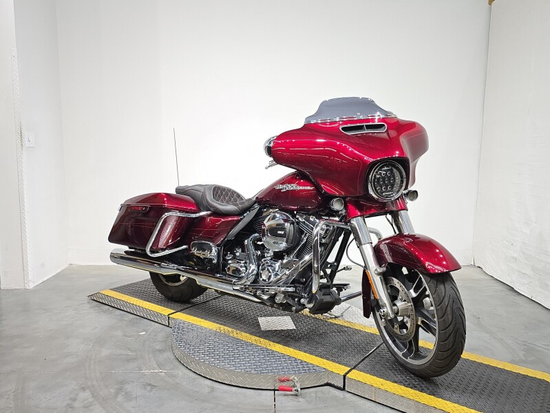 FLHXS 2014 Street Glide® Special