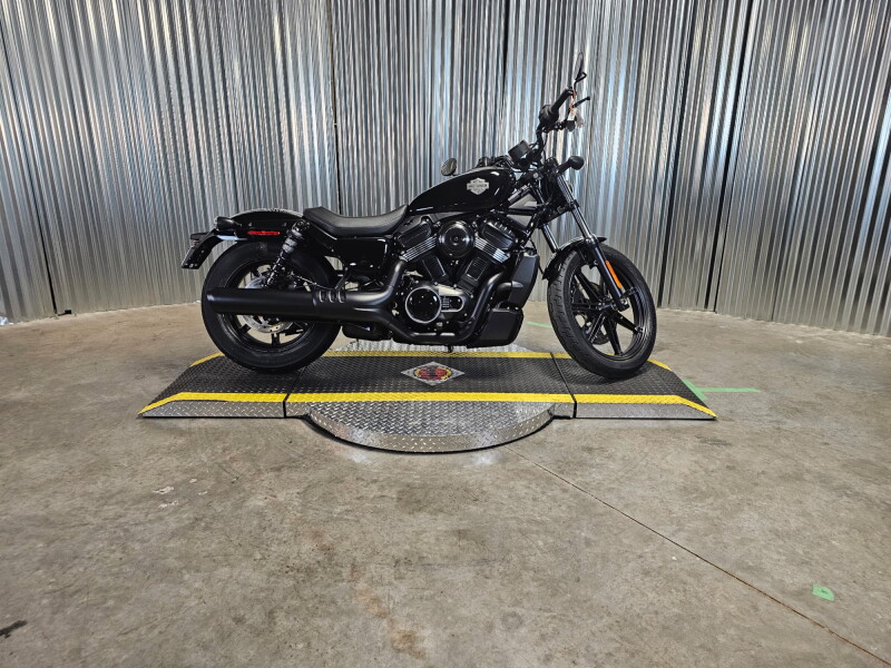 2026 Harley-Davidson® Nightster® Vivid Black Black Trim