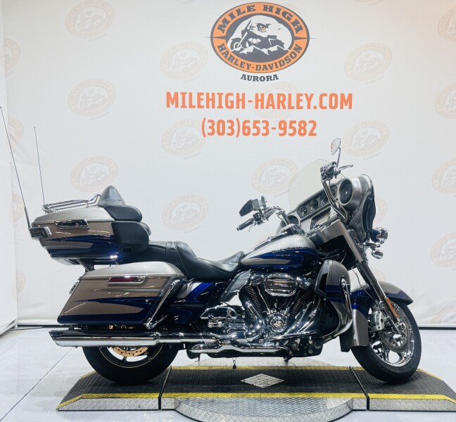 2017 CVO™ Limited FLHTKSE