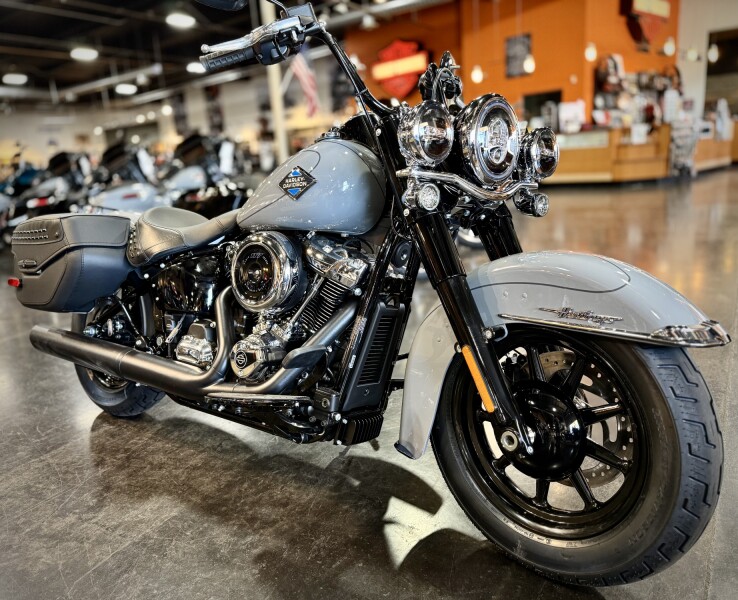 2026 Harley-Davidson® Heritage Classic Dark Billiard Gray Black Cast Wheels