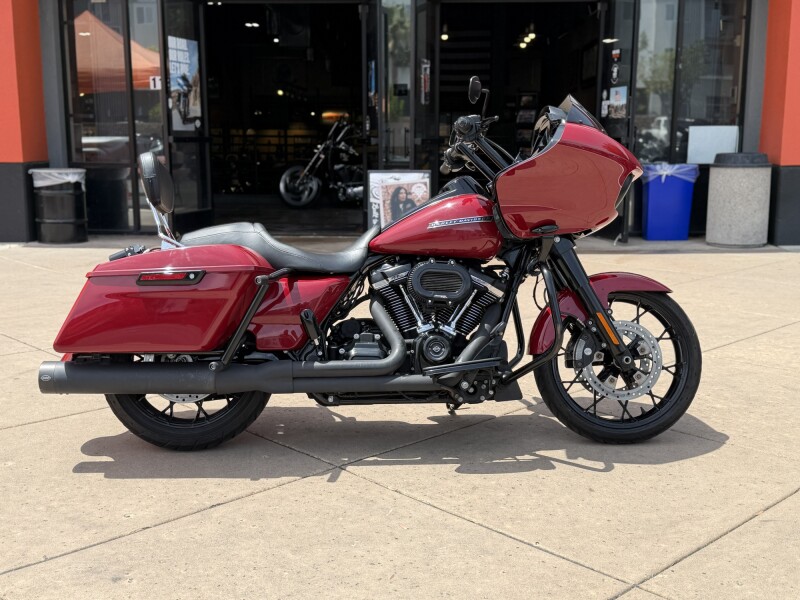 2020 Harley-Davidson® Road Glide® Special Billiard Red