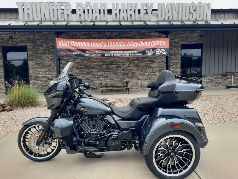 2026 Harley-Davidson® Street Glide 3 Limited Dark Billiard Gray Black Trim