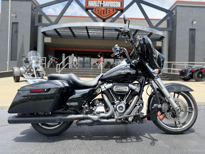 FLHXS 2017 Street Glide® Special