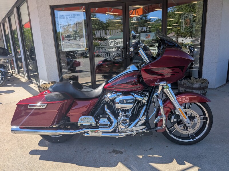 2017 HARLEY-DAVIDSON FLTRXS ROAD GLIDE SPECIAL in HCC Hot Rod Red Flake