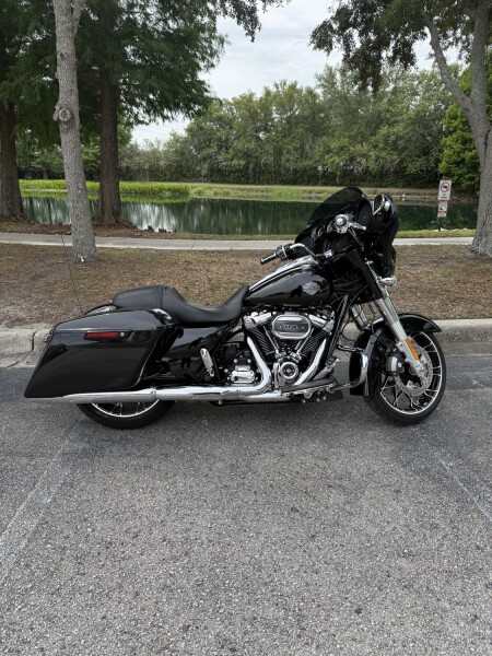 2023 Harley-Davidson® Street Glide® Special Vivid Black