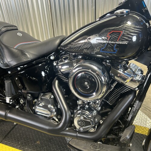 2026 Harley-Davidson® Heritage Classic Midnight Ember w/Laced Wheels thumb 3
