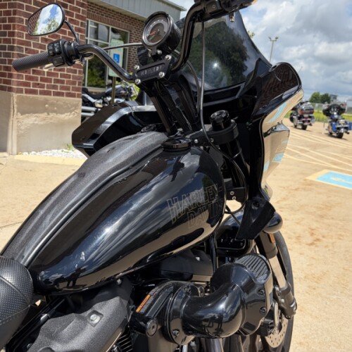 2022 Harley-Davidson® Low Rider® S Vivid Black thumb 3
