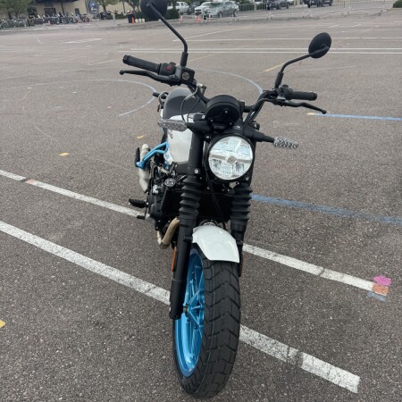 2026 Royal Enfield Guerrilla 450 thumb 2