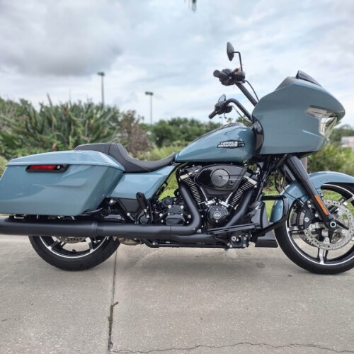 FLTRX 2024 Road Glide® thumb 3