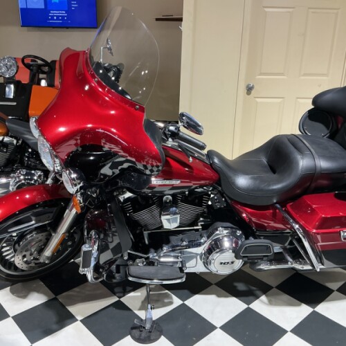 2013 Harley-Davidson® Electra Glide® Ultra Limited EMBR RED/MERLOT W/ PINSTRIP thumb 1