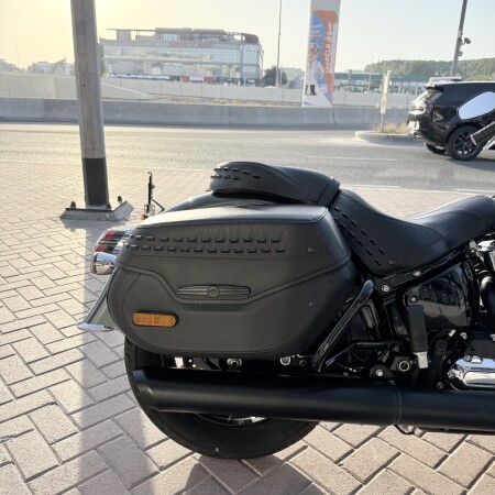 2025 Harley-Davidson® Heritage Classic Iron Horse Metallic w/Laced Wheels thumb 1