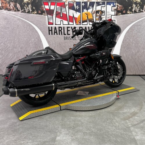 2026 FLTRXSTSE CVO Road Glide ST thumb 3