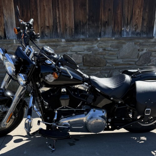 2012 Harley-Davidson® Softail Slim® Vivid Black thumb 3