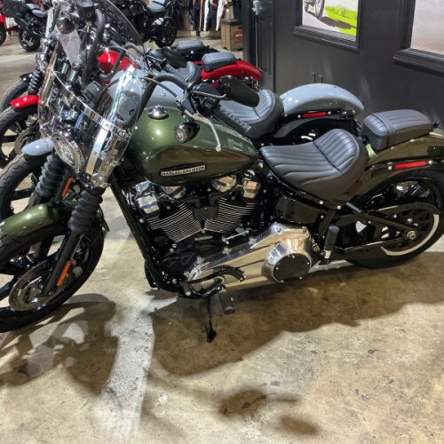 2026 Harley-Davidson® Street Bob® Olive Steel Metallic Chrome Cast Wheels thumb 2