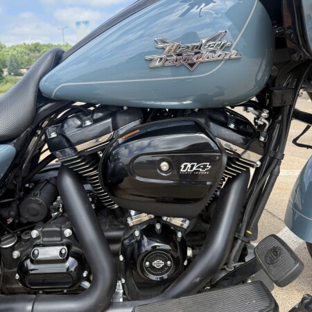 2024 Harley-Davidson® Road Glide® 3 Sharkskin Blue - Black Finish thumb 3