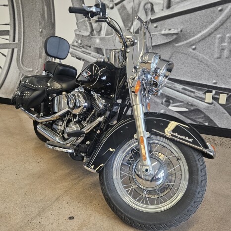 2014 Heritage Softail® Classic FLSTC  thumb 2