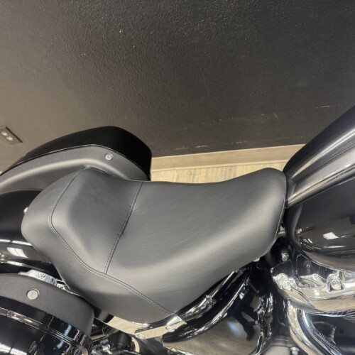 2026 Harley-Davidson® Low Rider® ST thumb 1