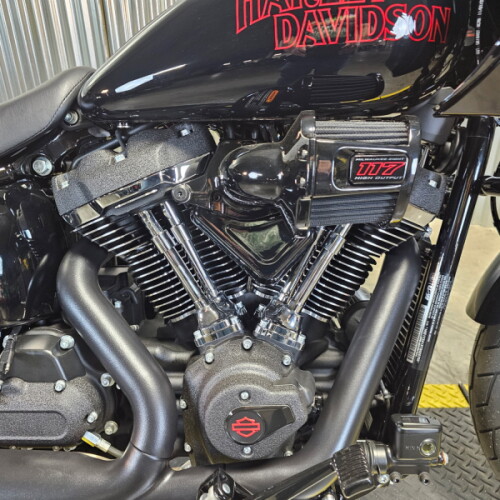 2026 Harley-Davidson® Low Rider® ST Vivid Black Black Trim thumb 3