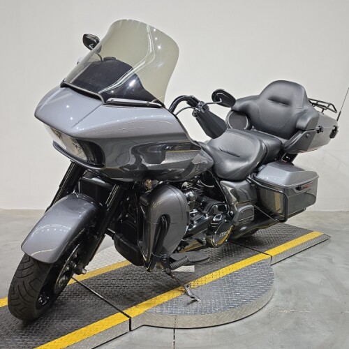 FLTRK 2021 Road Glide® Limited thumb 2