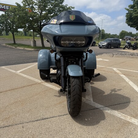 2024 Harley-Davidson® Road Glide® 3 Sharkskin Blue - Black Finish thumb 1