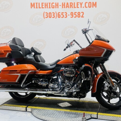 2022 CVO™ Road Glide™ Limited FLTRKSE thumb 2