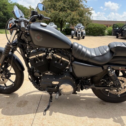 2022 Harley-Davidson® Iron 883™ Black Denim thumb 1