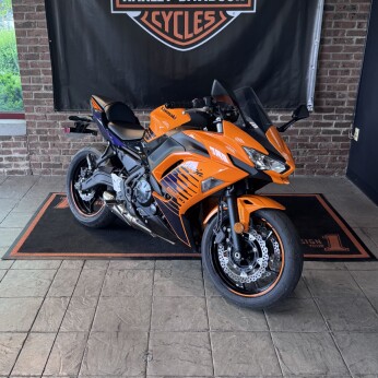 2025 Kawasaki NINJA® 650 Candy Steel Furnace Orange/Metallic Spark Black/Metallic Royal Purple thumb 3