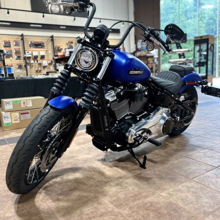  2026 Harley-Davidson® Street Bob® thumb 2