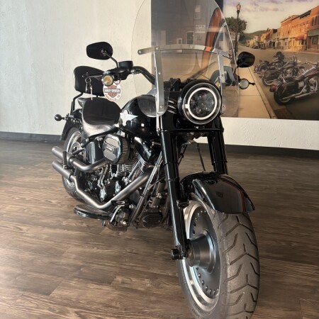 2016 Harley-Davidson® Fat Boy® S Vivid Black thumb 2