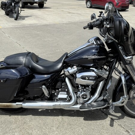 2019 Harley-Davidson® Street Glide® thumb 1