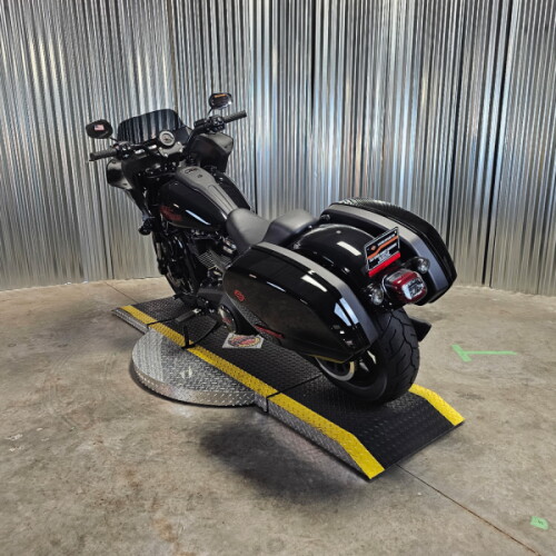 2026 Harley-Davidson® Low Rider® ST Vivid Black Black Trim thumb 0