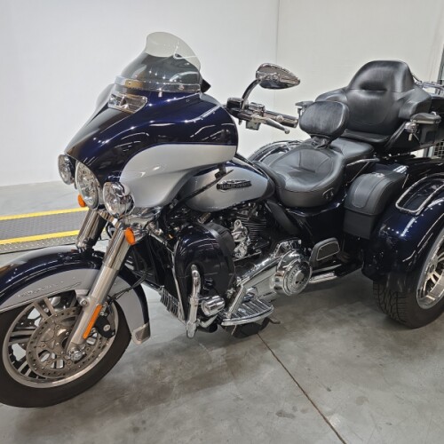 FLHTCUTG 2019 Tri Glide® Ultra thumb 2