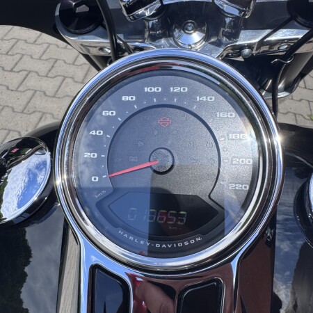 2019 Harley-Davidson® Sport Glide™ Vivid Black thumb 1