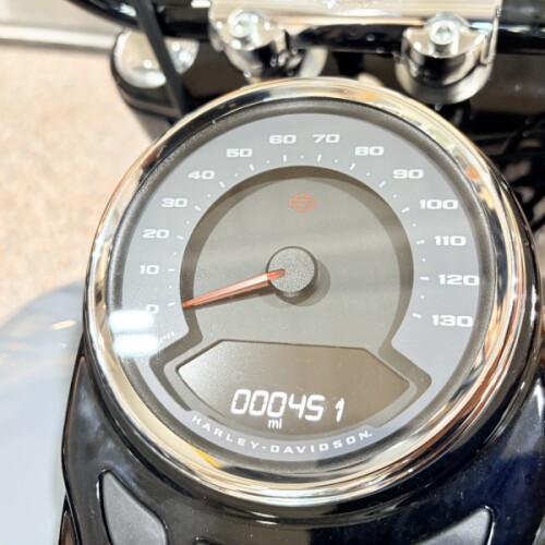 2026 FLHC Harley-Davidson® Heritage Classic Solo Dark Billiard Gray Black Cast Wheels thumb 2