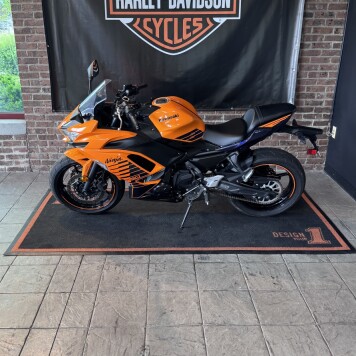 2025 Kawasaki NINJA® 650 Candy Steel Furnace Orange/Metallic Spark Black/Metallic Royal Purple thumb 0