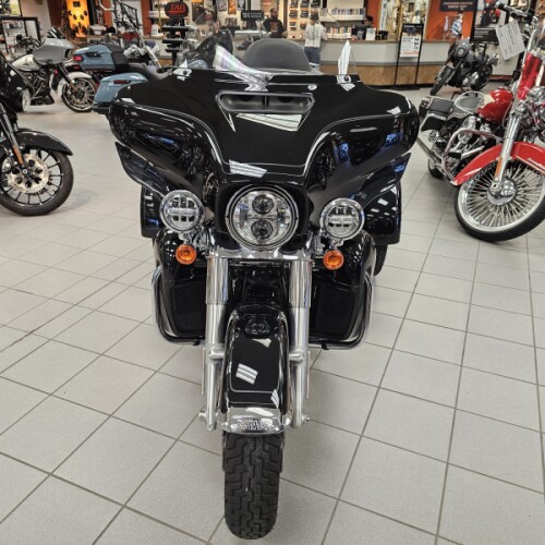 FLHTCUTG 2022 Tri Glide® Ultra thumb 2