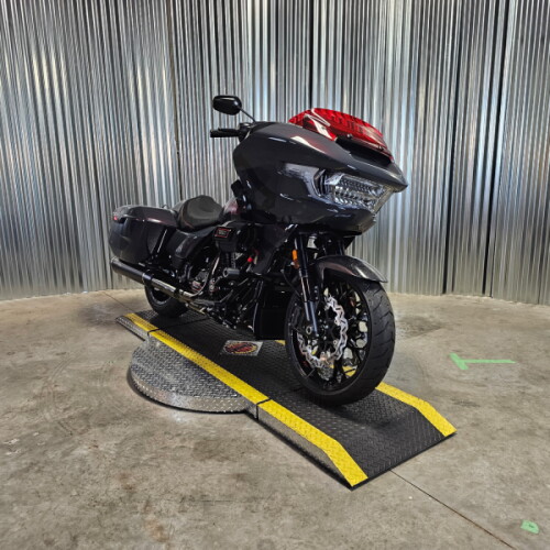 2026 Harley-Davidson® CVO Road Glide ST Inferno Gray thumb 2
