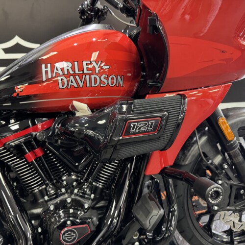2026 Harley-Davidson® CVO Road Glide ST Citrus Heat Re-Entry thumb 2