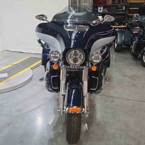 FLHTCUTG 2019 Tri Glide® Ultra thumb 3