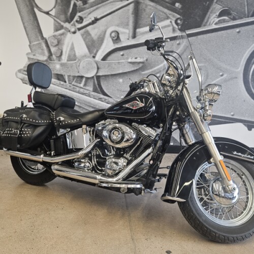2014 Heritage Softail® Classic FLSTC  thumb 3