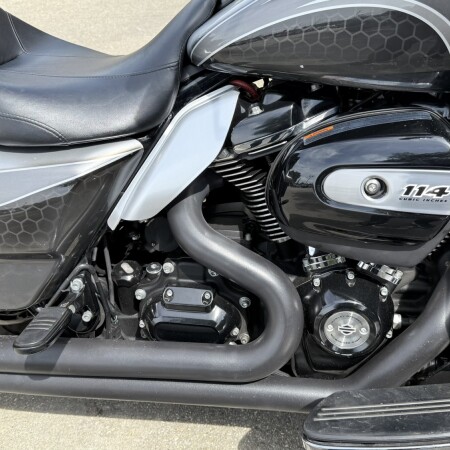 2021 Harley-Davidson® Road Glide® Limited thumb 1