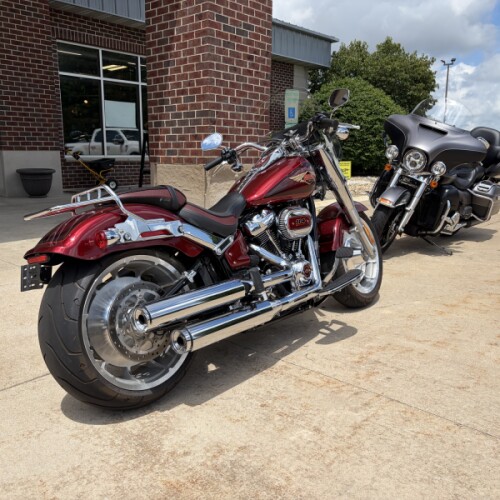 2023 Harley-Davidson® Fat Boy® 114 Heirloom Red Fade thumb 2